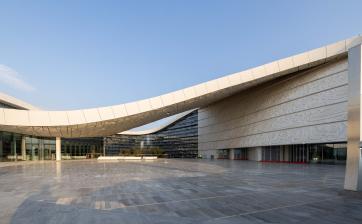 HBKU Courtyard + Arcade